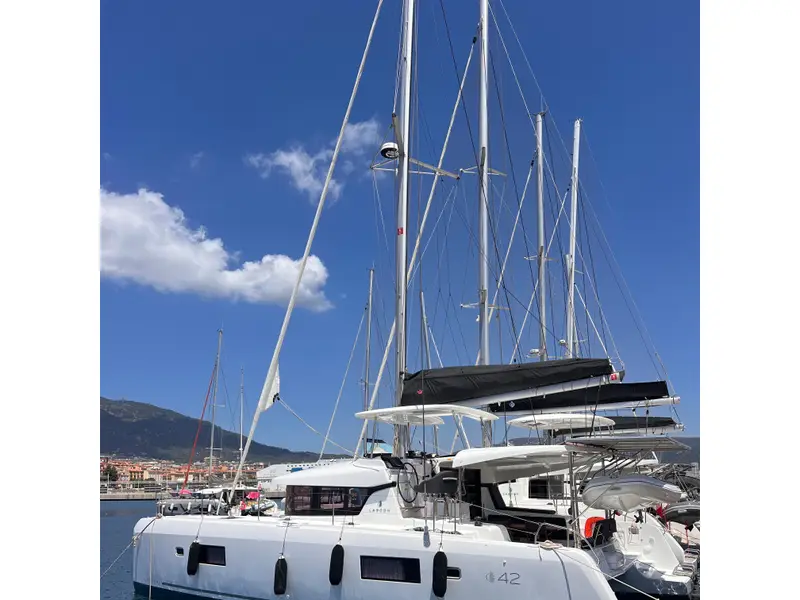 CELAVIE, Lagoon 42