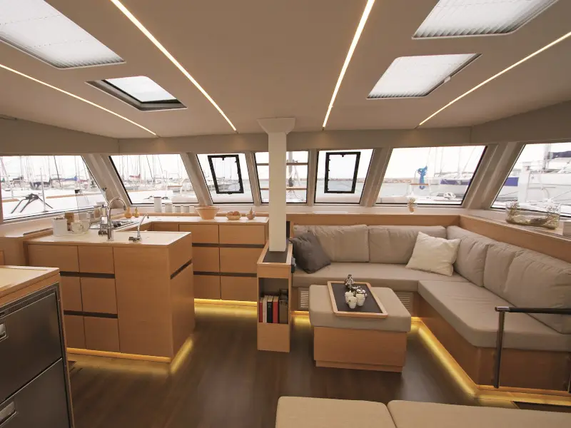 Calypso, Interior image