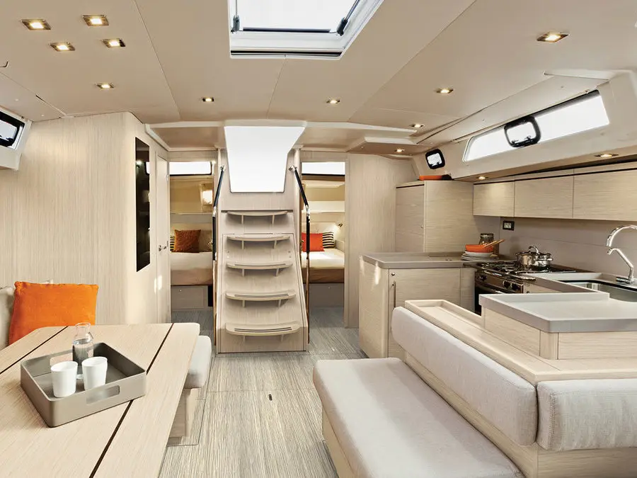 Sunsail 52.4 Classic, Interior image