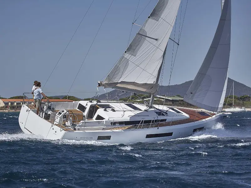 BLUE AURA, Sun Odyssey 440