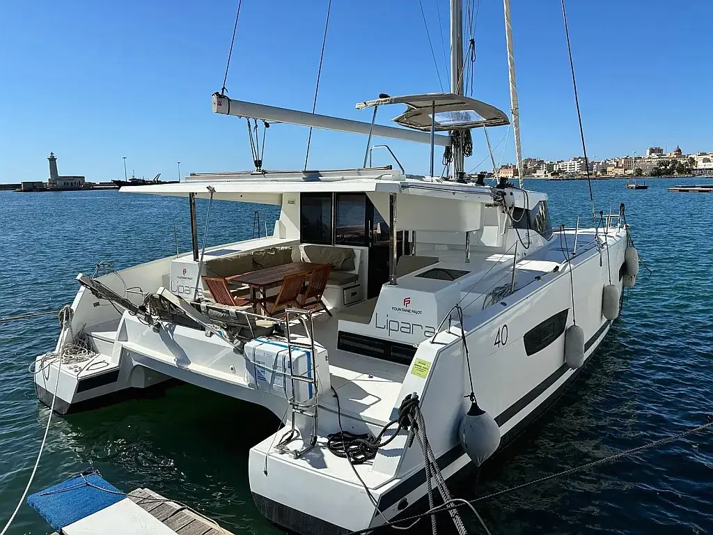 LIPARA, Lucia 40