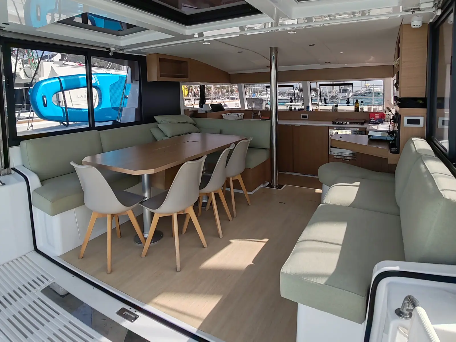COCOON, Interior image