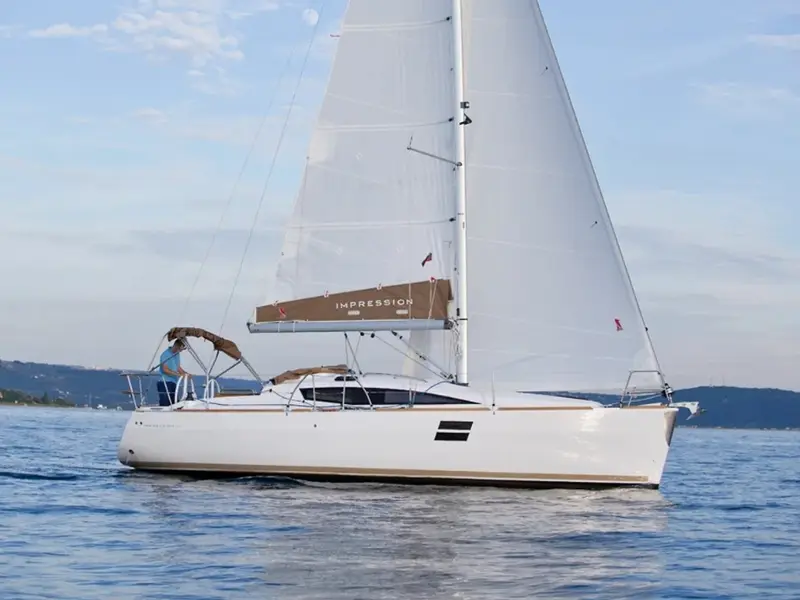 Aurora, Elan Impression 35