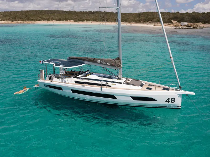 Arctic Horizon, Dufour 48