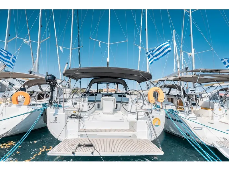 Eleftheria, Main image