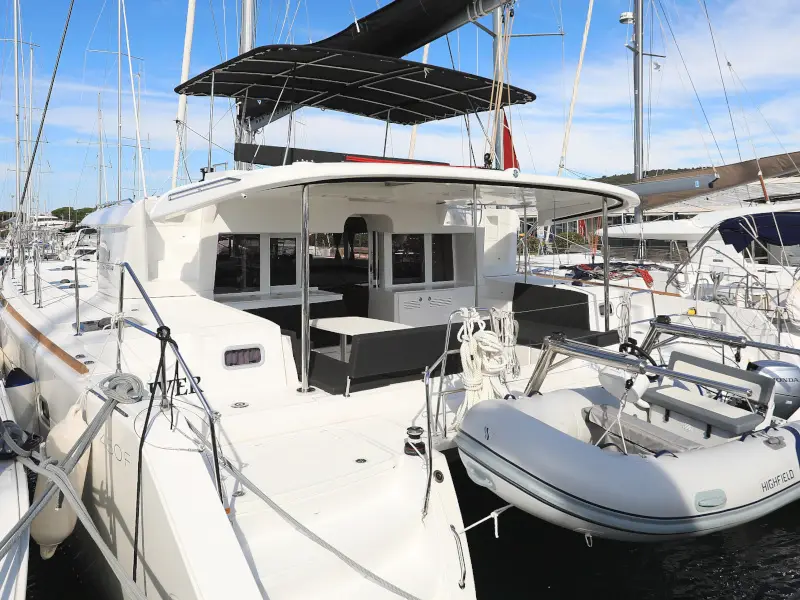 OLIVER, Lagoon 450
