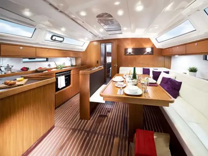 Chryseli, Interior image