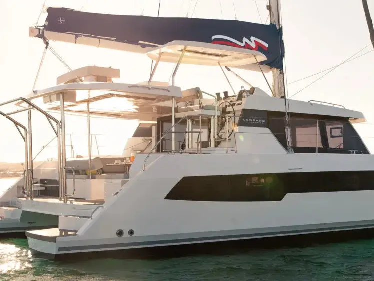 Moorings 4200/3 Exclusive Plus, Leopard 42