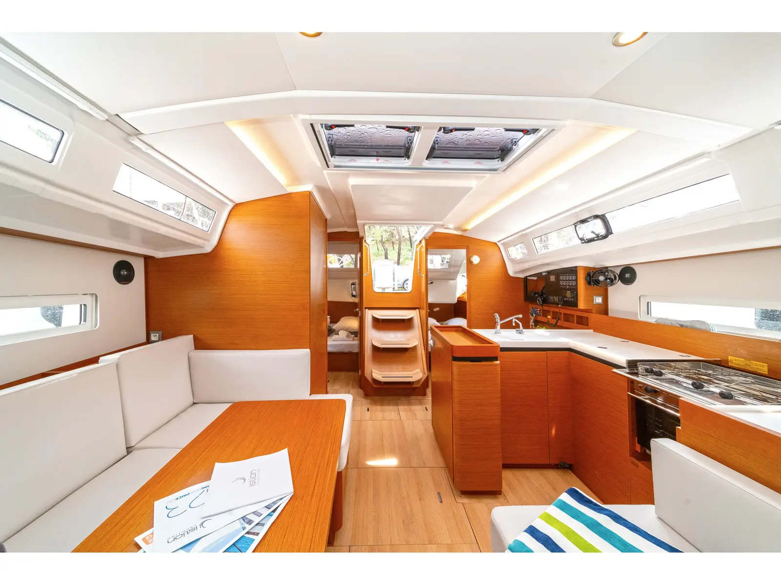 First Date, Interior image