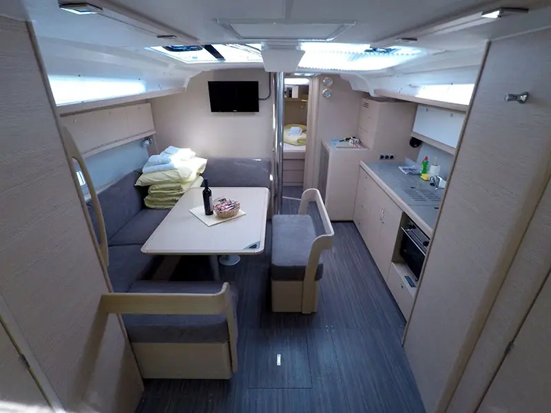 FREYA, Interior image