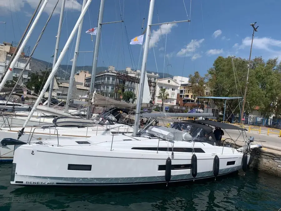 Avra, 1.main