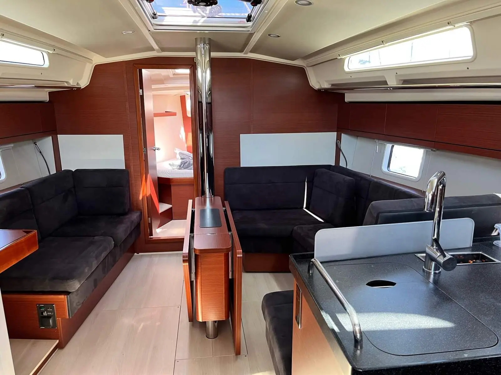 Shrimp, Interior image