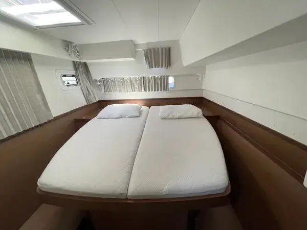 Art of Liberty, Interior image