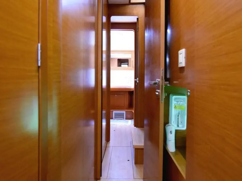 Omiros II, Foto 37