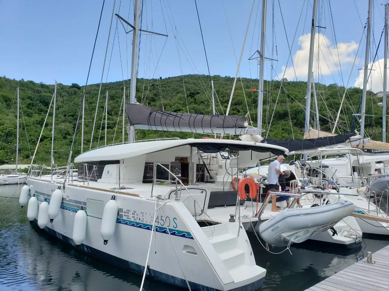 Belle, Ship / outside