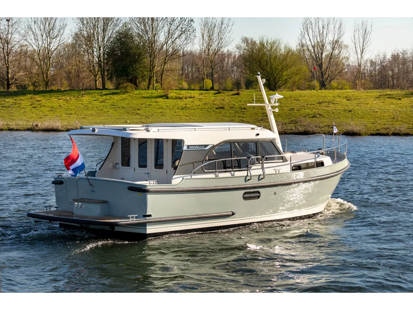 Isolde, Main image