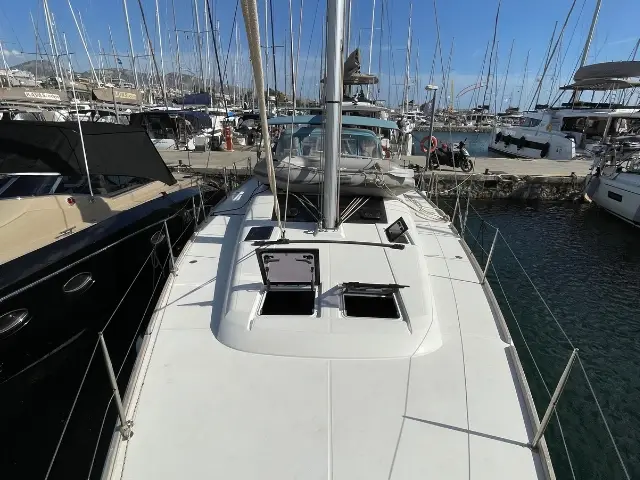 Despoina, Main image