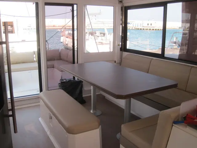 MARIA ELENA, Interior image