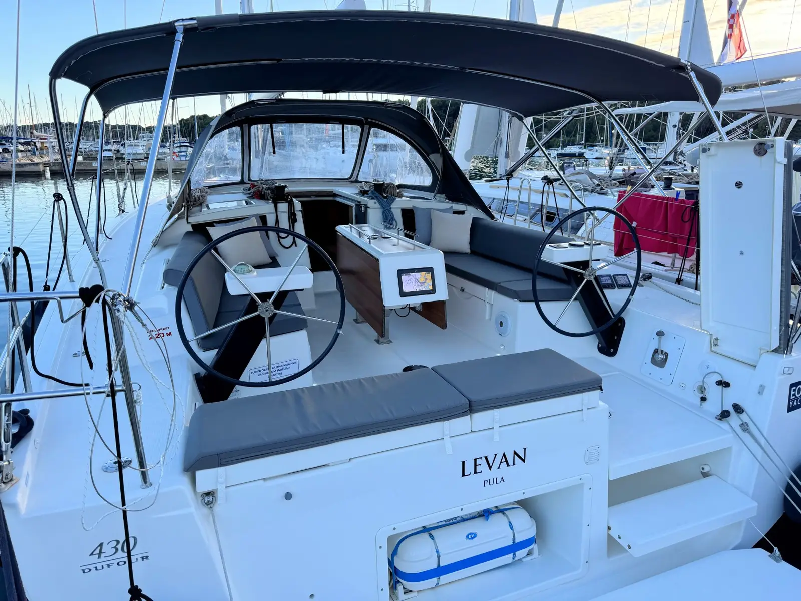 Levan, Foto 7